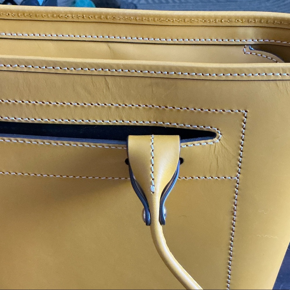 Dooney & Bourke beacon, leather slip Tote - Picture 4 of 10